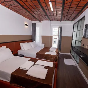 Hotel Miss, Istanboel